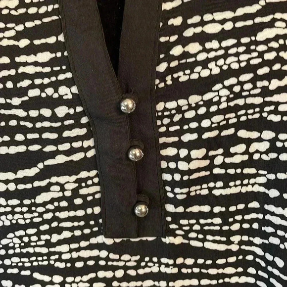 New York & Company Stretch Blouse - Picture 6 of 8